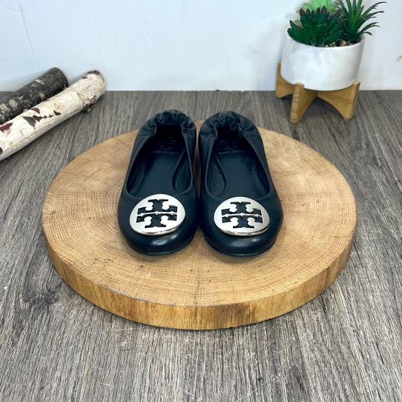 * Tory Burch Reva Leather Ballet Flats with Silver Medallion – Women’s Size 4 - Picture 2 of 14